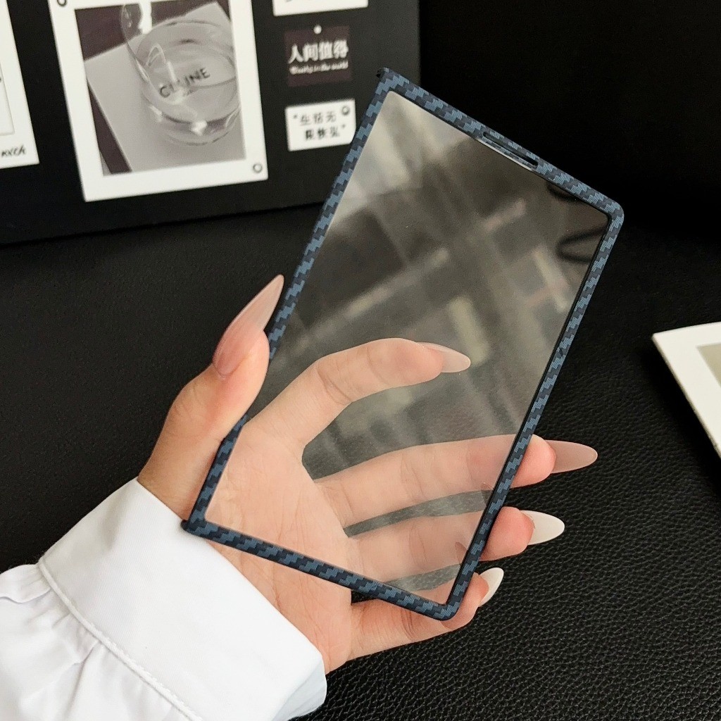 Custodia magnetica per telefon - Tempered Glass Screen recensione e prezzo
